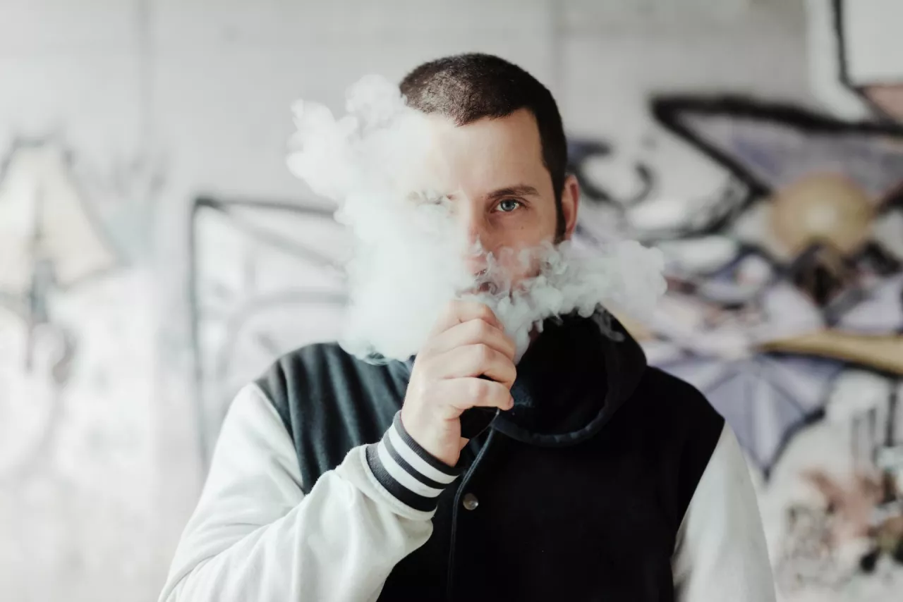Nowa akcyza na e-papierosy i płyny od 2027 roku: Projekt ustawy, nowe stawki i skutki dla branży Vape