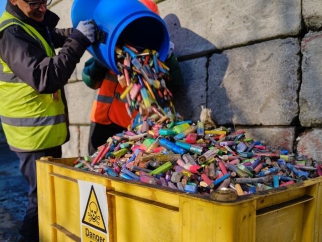 Wielka Brytania stoi w obliczu kryzysu recyklingu e-papierosów_www.vape.pl